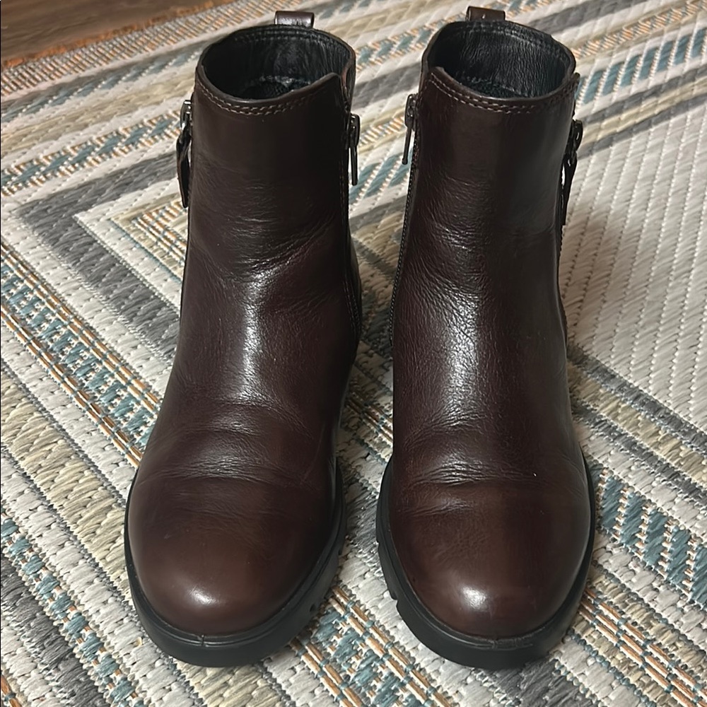 ECCO Brown Leather Ankle Boots